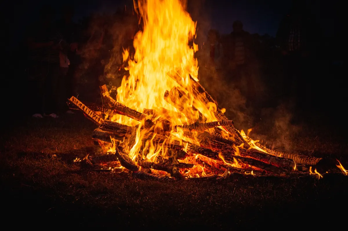 Midsummer Legends and Traditions: A Seasonal Guide for Storytellers